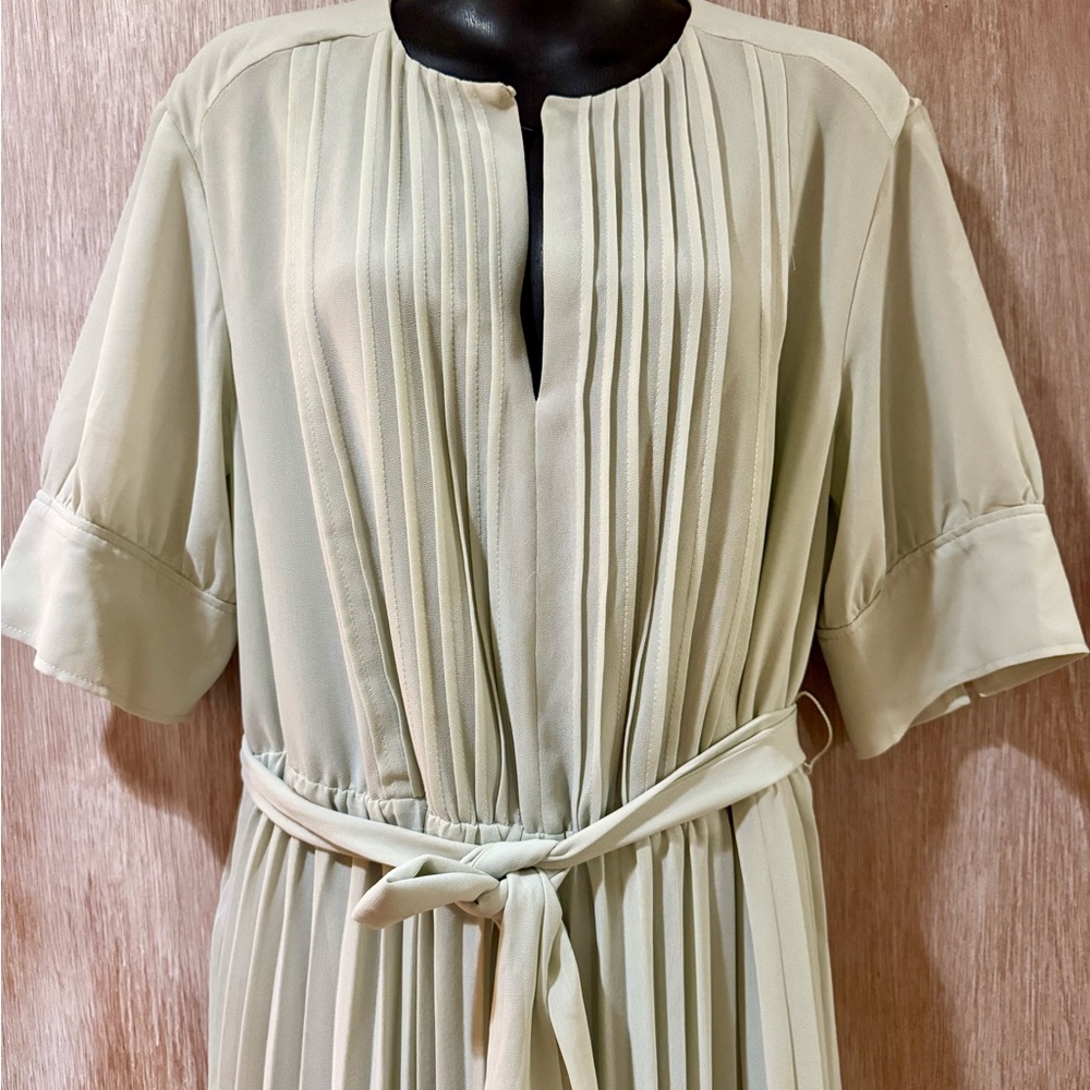 Elegant Mint Green Pleated Dress